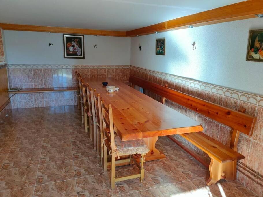 Vivienda De Uso Turistico En Entorno Maravilloso Huerta Del Rey Buitenkant foto